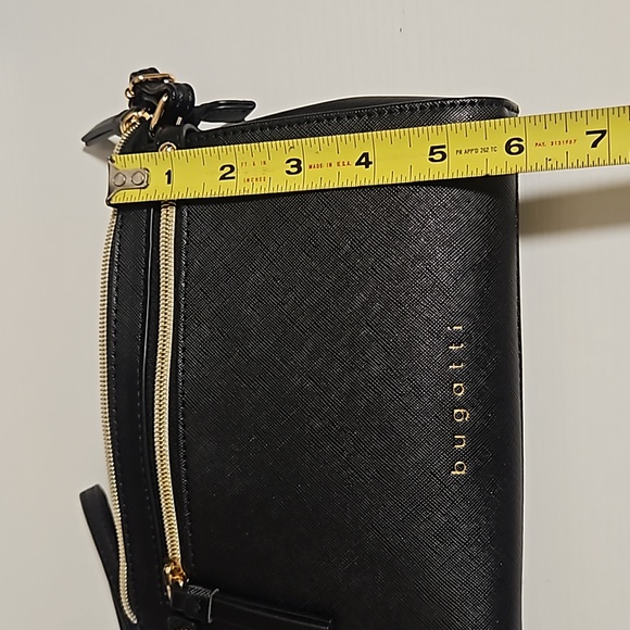 ★ 3 for $20 ★ Bugatti Crossbody - Picture 4 of 5